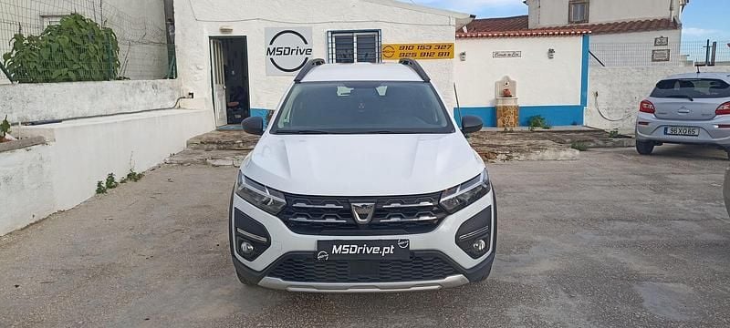 Branco Usado 2023 Dacia Jogger Expression Monovolume | € 15.950 (Preço justo) - Imagem 1/4