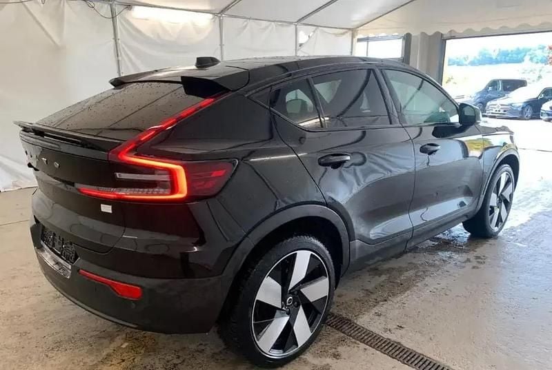 Usado Volvo C40 Core 185 kW (252 HP) 2022 Preto SUV