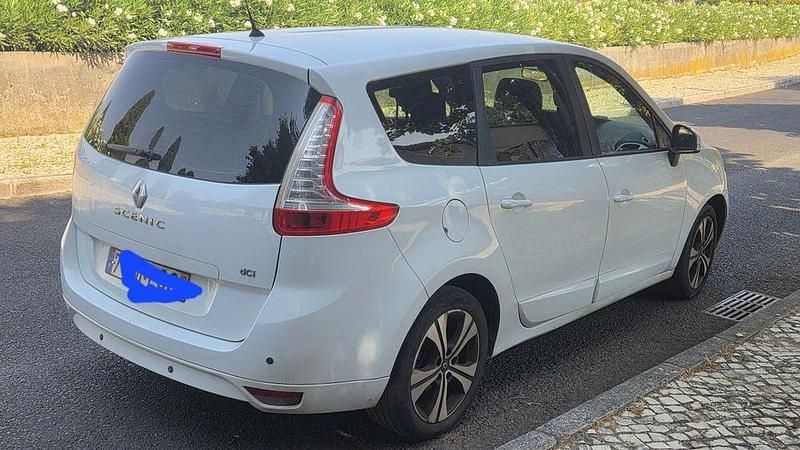 Usado 2012 Renault Grand Scénic III Monovolume | € 5.700 - Imagem 1/4