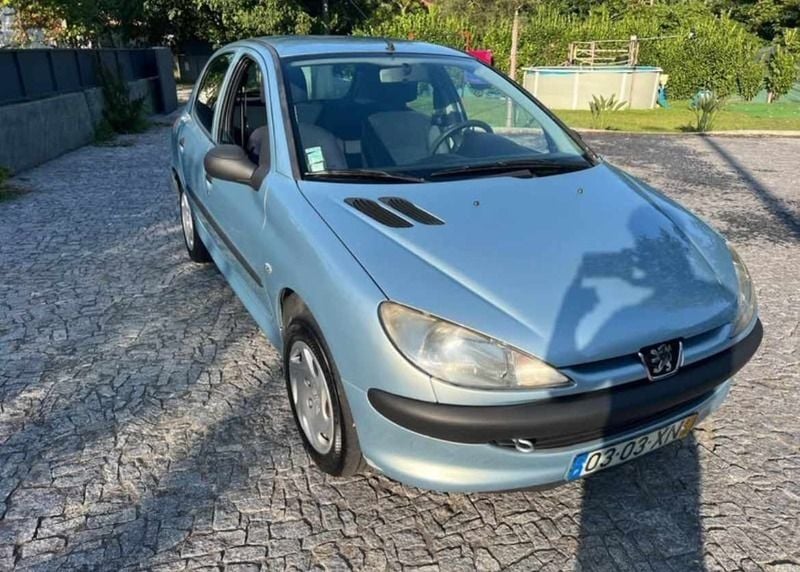 Azul Usado 2001 Peugeot 206 Citadino | € 2.850 (Preço justo) - Imagem 1/1