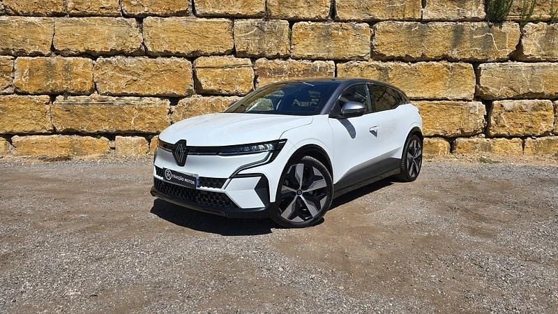 Branco Usado 2023 Renault Mégane Techno | € 29.500 (Preço justo) - Imagem 1/4