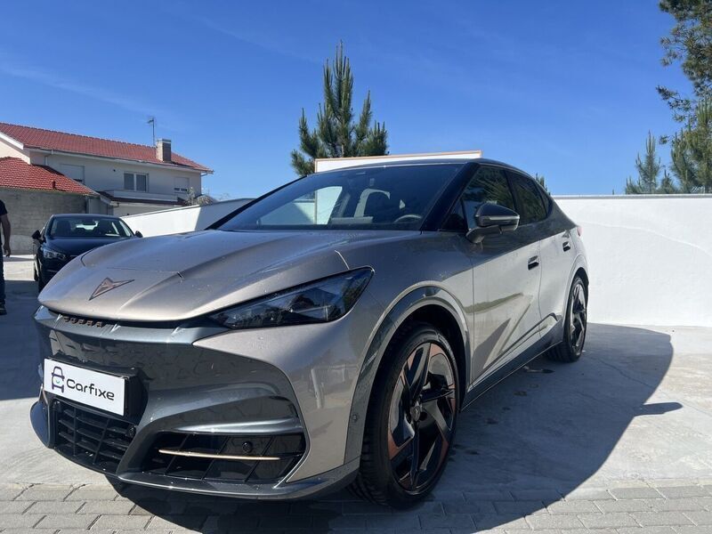 Bege Usado 2025 Cupra Tavascan SUV | € 53.000 - Imagem 1/4