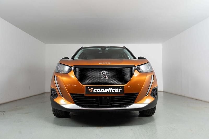 Usado Peugeot 2008 Allure 130 HP (95 kW) 2021 Laranja SUV
