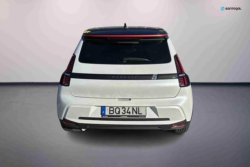 Usado Renault 5 E-Tech Techno 110 kW (150 HP) 2025 Branco Citadino