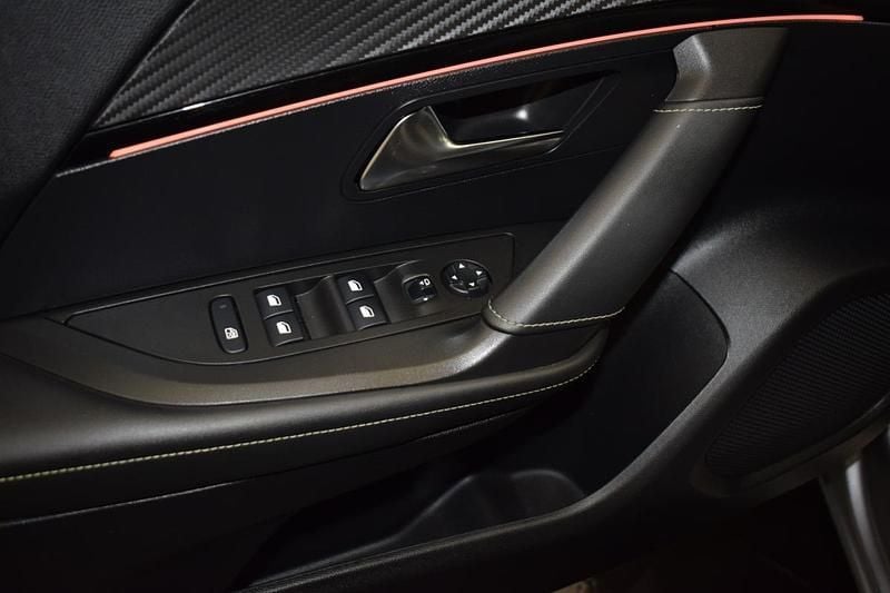 Usado Peugeot e-2008 GT 100 kW (136 HP) 2021 Cinza SUV