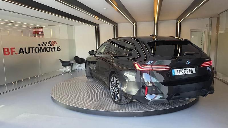 Usado BMW 530e Comfort Edition 299 HP (219 kW) 2024 Preto Coupé