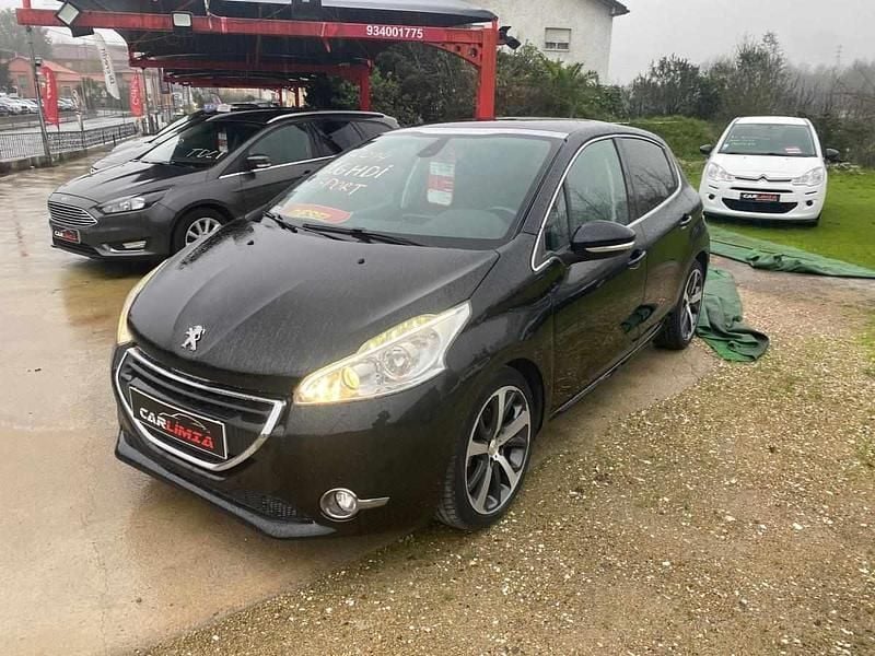 Preto Usado 2014 Peugeot 208 Citadino | € 10.950 (Preço justo) - Imagem 1/4