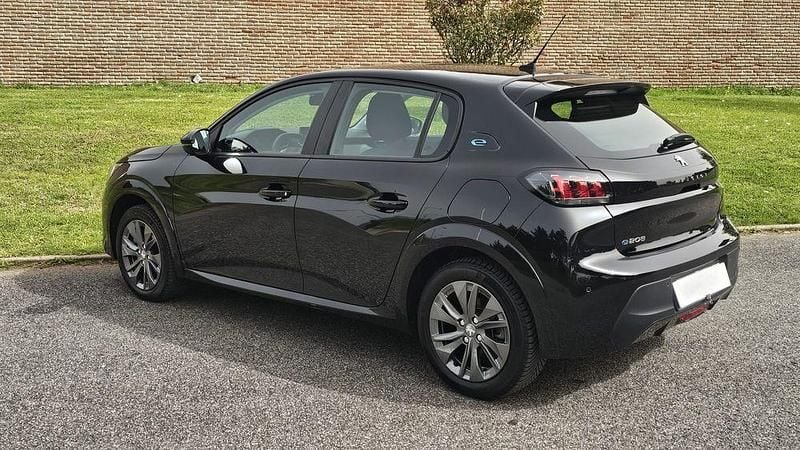 Usado Peugeot e-208 100 kW (136 HP) 2023 Citadino