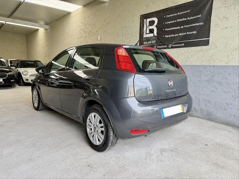 Usado Fiat Punto Lounge 95 HP (69 kW) 2017 Citadino