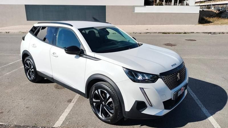 Branco Usado 2022 Peugeot 2008 SUV | € 18.950 (Preço justo) - Imagem 1/4