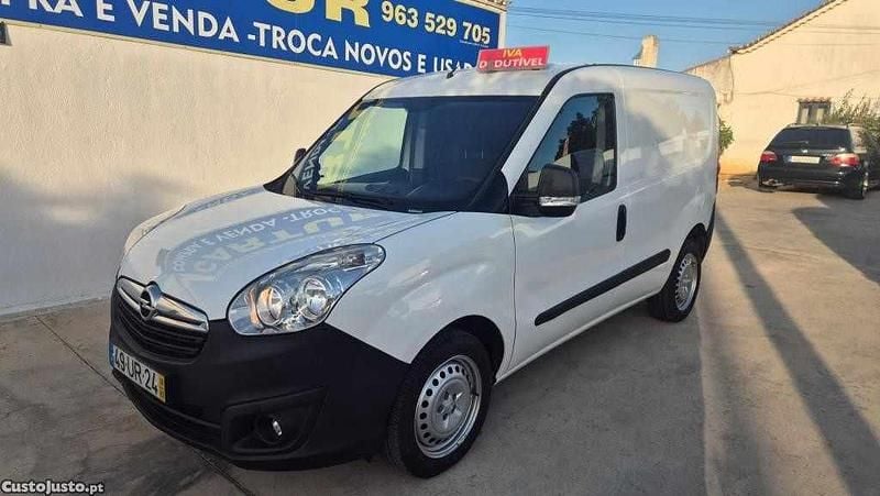 Branco Usado 2018 Opel Combo Carrinha | € 9.500 (Bom preço) - Imagem 1/4