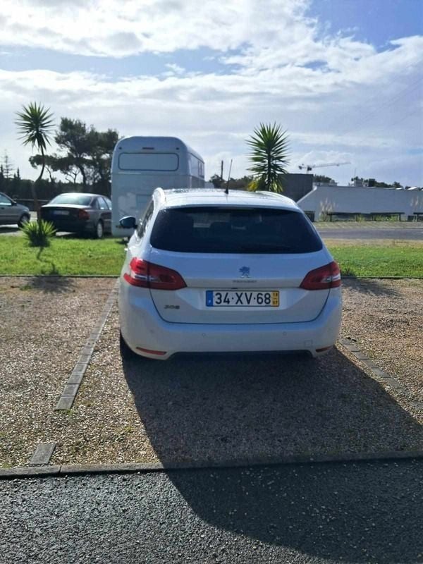 Usado Peugeot 308 131 HP (96 kW) 2019 Branco Carrinha
