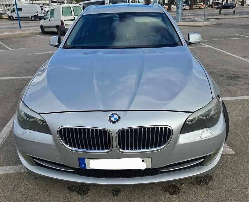 Cinzento Usado 2010 BMW 520 Sedan | € 10.999 (Super Preço) - Imagem 1/4