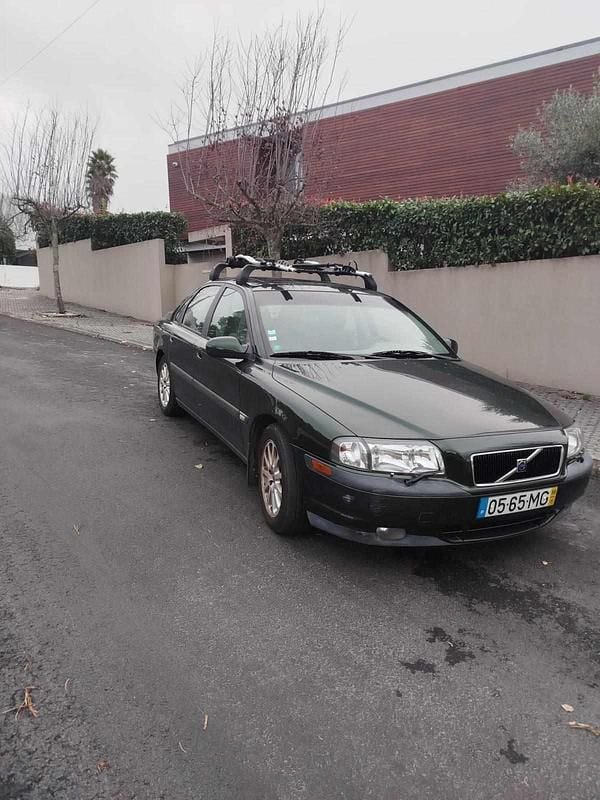 Verde Usado 1998 Volvo S80 Sedan | € 4.000 - Imagem 1/4