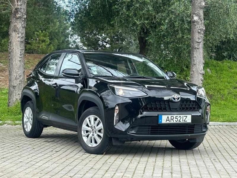 Preto Usado 2022 Toyota Yaris Hybrid | € 22.800 (Preço justo) - Imagem 1/4