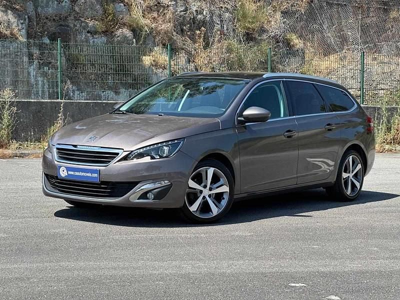 Cinza Usado 2014 Peugeot 308 Allure Carrinha | € 11.490 (Caro) - Imagem 1/4