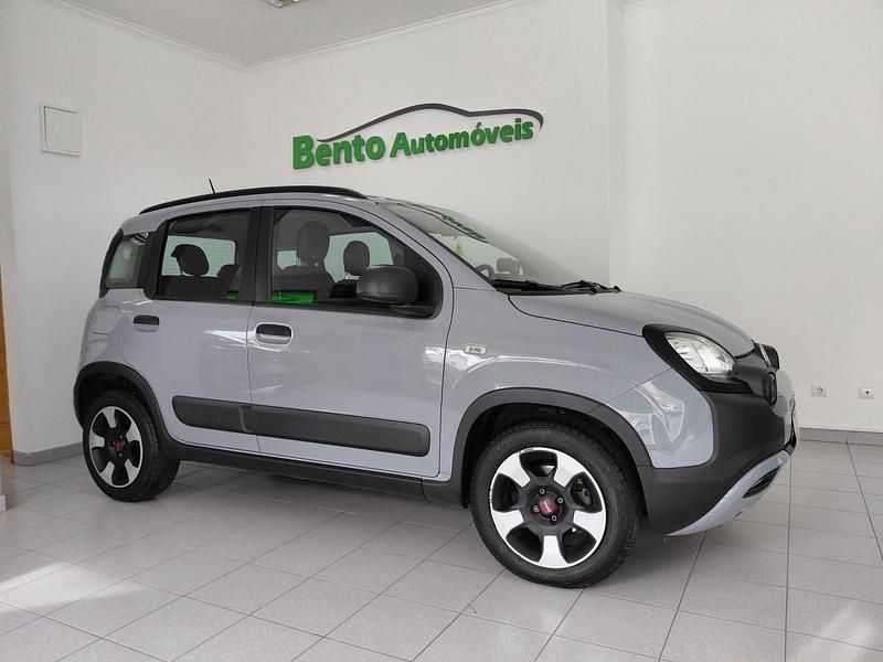 Usado Fiat Panda 70 HP (51 kW) 2020 Cinzento Citadino