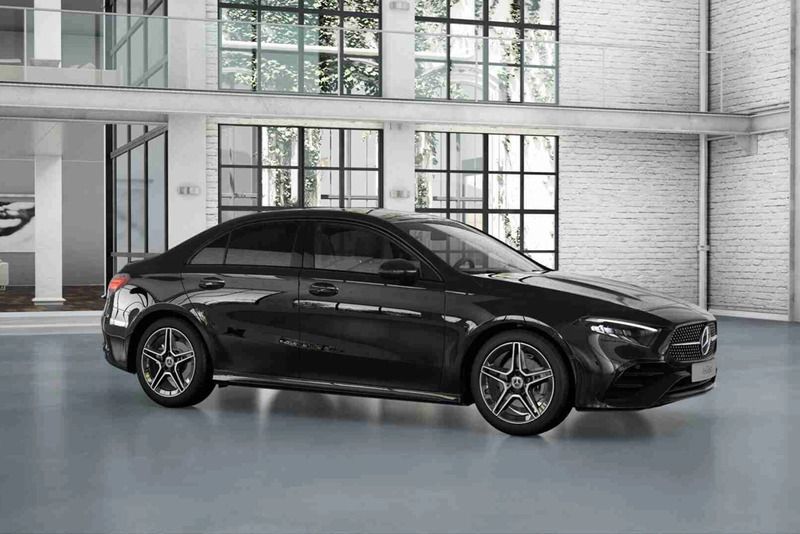 Preto Novo 2025 Mercedes A200 Sedan | € 49.123 (Caro) - Imagem 1/4