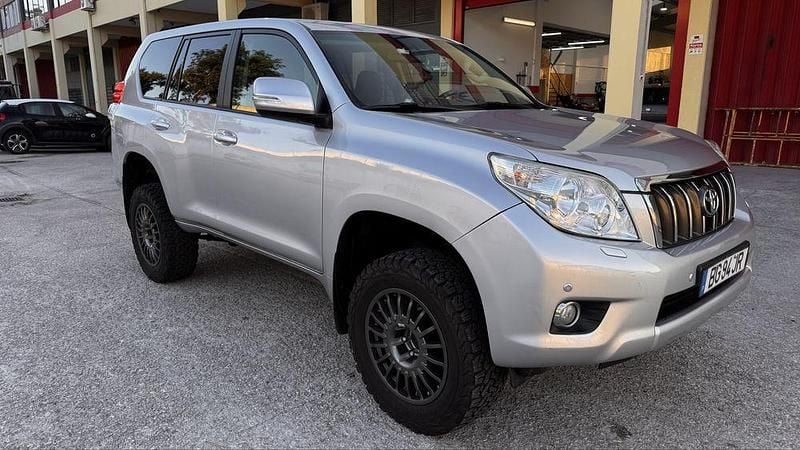 Usado 2013 Toyota Land Cruiser SUV | € 55.000 - Imagem 1/4