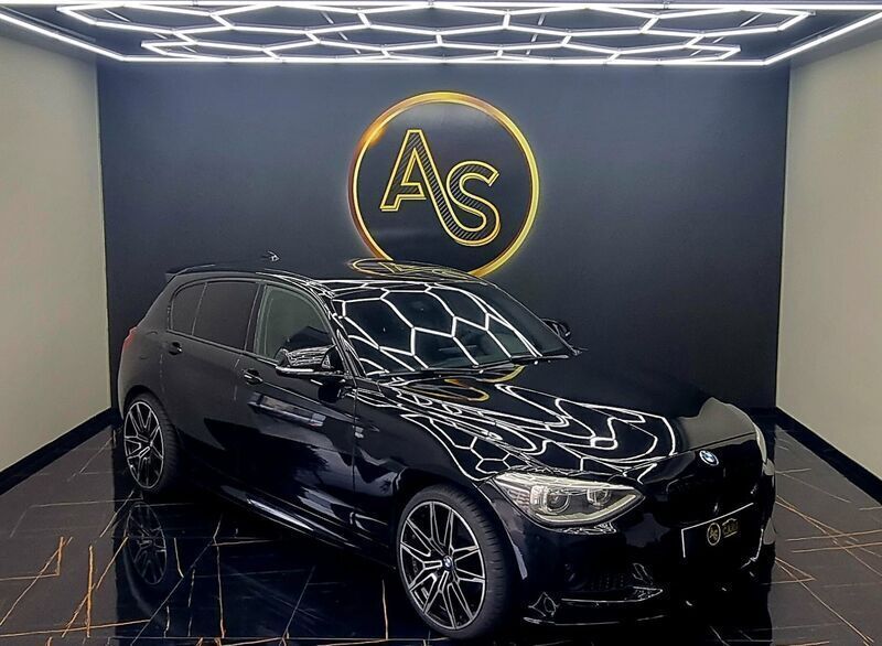 Preto Usado 2013 BMW 120 M Performance Citadino | € 17.999 (Bom preço) - Imagem 1/4