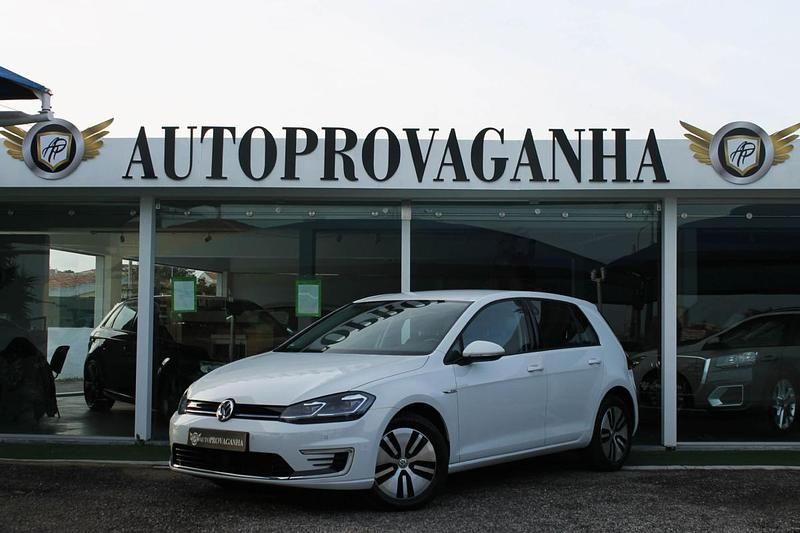Branco Usado 2020 VW e-Golf Citadino | € 21.900 (Preço justo) - Imagem 1/4