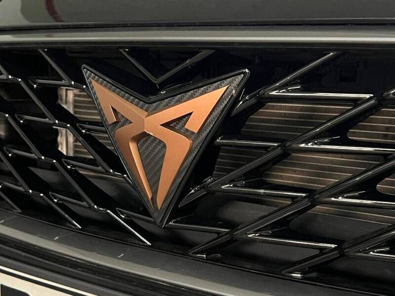 Preto Usado 2024 Cupra Leon | € 32.900 (Bom preço) - Imagem 1/4