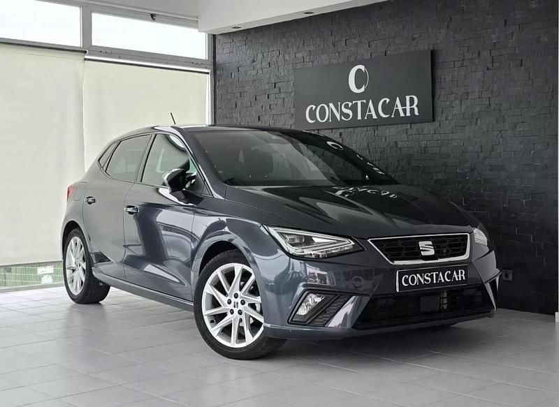 Usado Seat Ibiza FR 95 HP (69 kW) 2024 Cinza Citadino