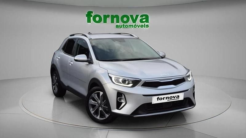 Cinzento Usado 2025 Kia Stonic SUV | € 22.500 (Preço elevado) - Imagem 1/4