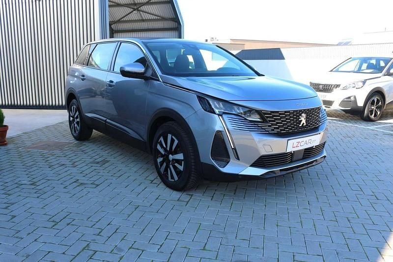 Usado Peugeot 5008 130 HP (95 kW) 2021 Cinzento Monovolume