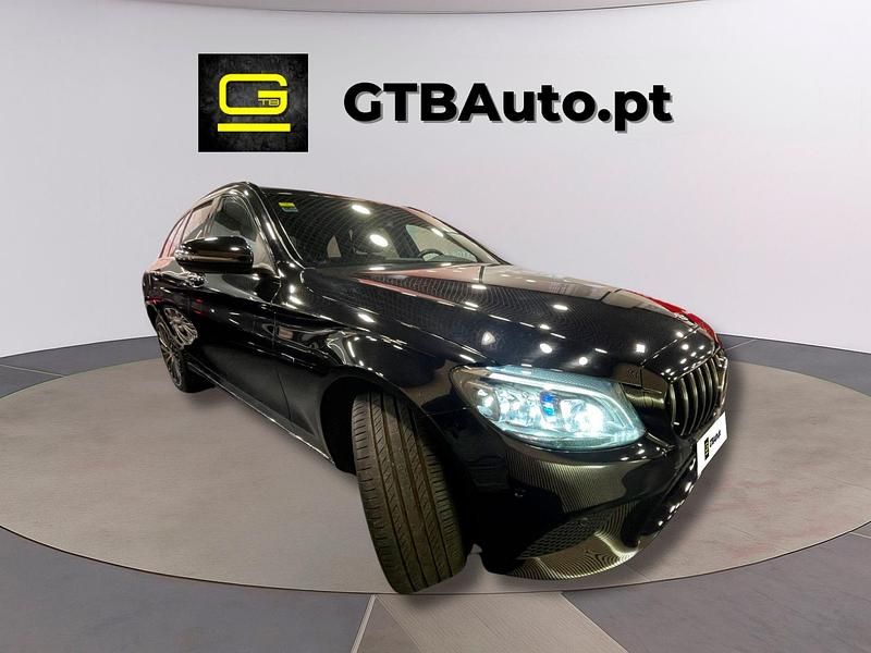Preto Usado 2020 Mercedes C300 Avantgarde Carrinha | € 30.900 - Imagem 1/4