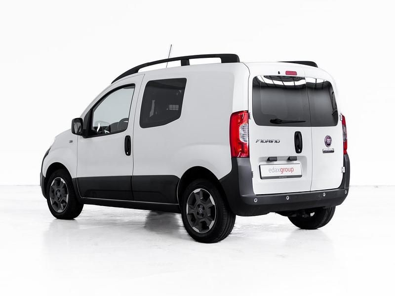 Branco Usado 2018 Fiat Fiorino Monovolume | € 7.490 (Preço elevado) - Imagem 1/1