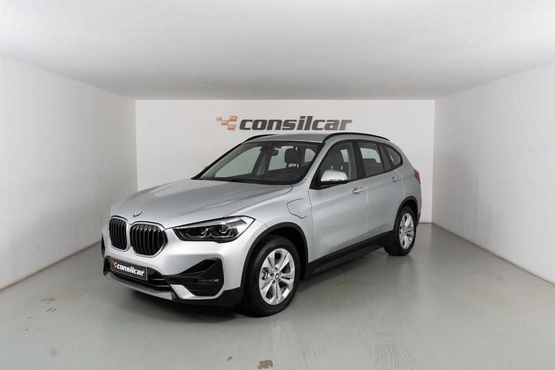 Cinza prata Usado 2021 BMW X1 Advantage SUV | € 25.980 (Preço justo) - Imagem 1/4