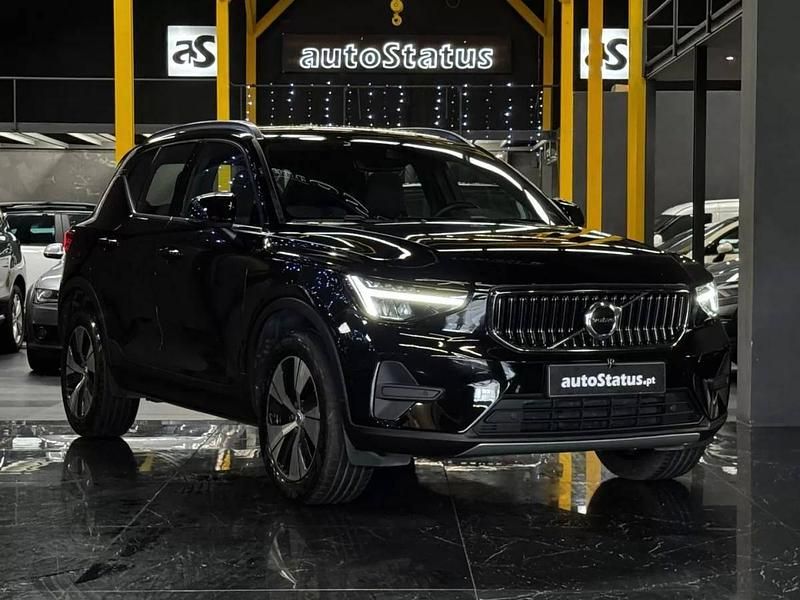 Usado Volvo XC40 211 HP (155 kW) 2023 Preto SUV
