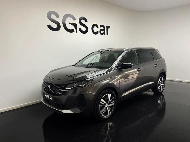 Cinza Usado 2024 Peugeot 5008 Allure Monovolume | € 31.000 (Preço justo) - Imagem 1/4