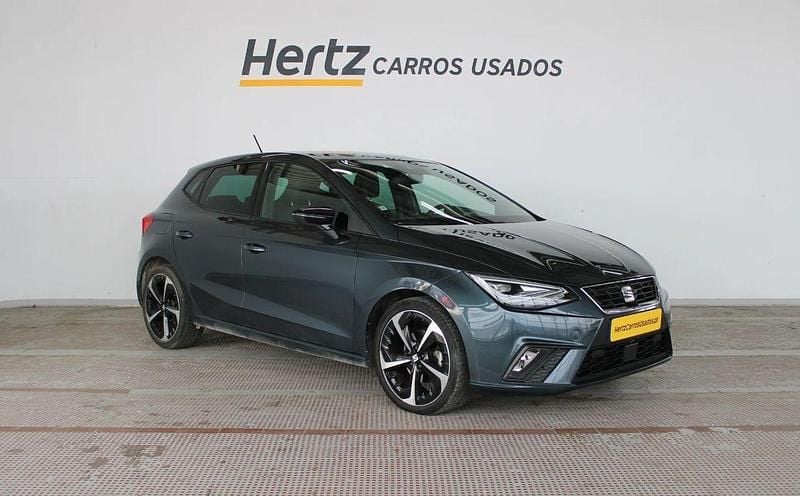 Cinza Usado 2023 Seat Ibiza FR | € 18.390 (Preço justo) - Imagem 1/4