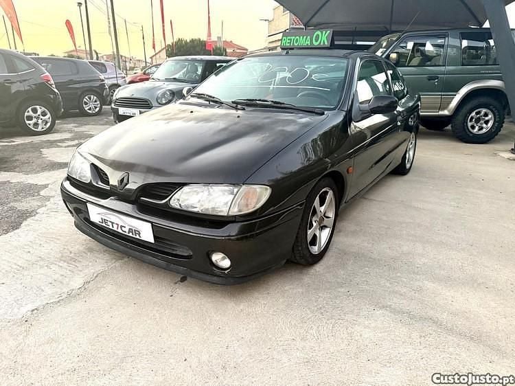 Preto Usado 1996 Renault Mégane Coupé Coupé | € 1.000 - Imagem 1/1