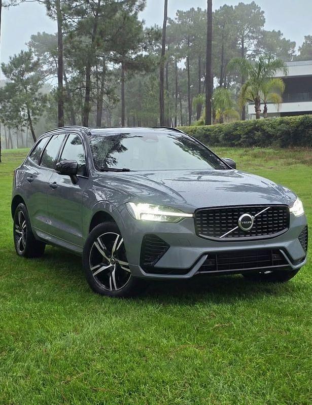 Usado Volvo XC60 R-Design 350 HP (257 kW) 2022 Cinza SUV
