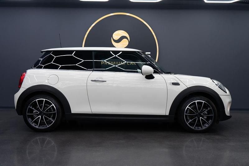 Usado Mini Cooper 116 HP (85 kW) 2015 Branco Citadino