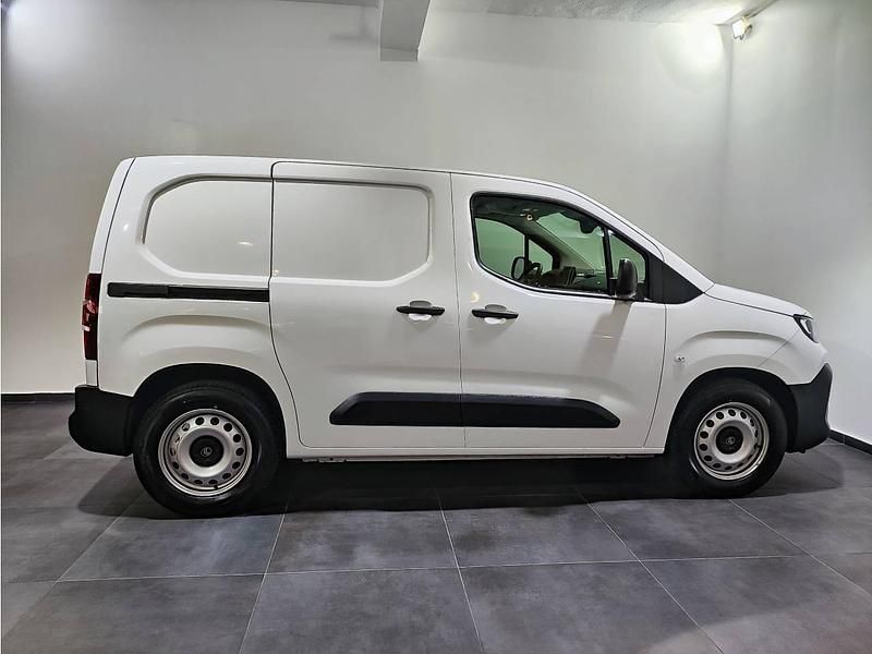 Usado Citroën e-Berlingo 100 kW (136 HP) 2025 Branco Monovolume
