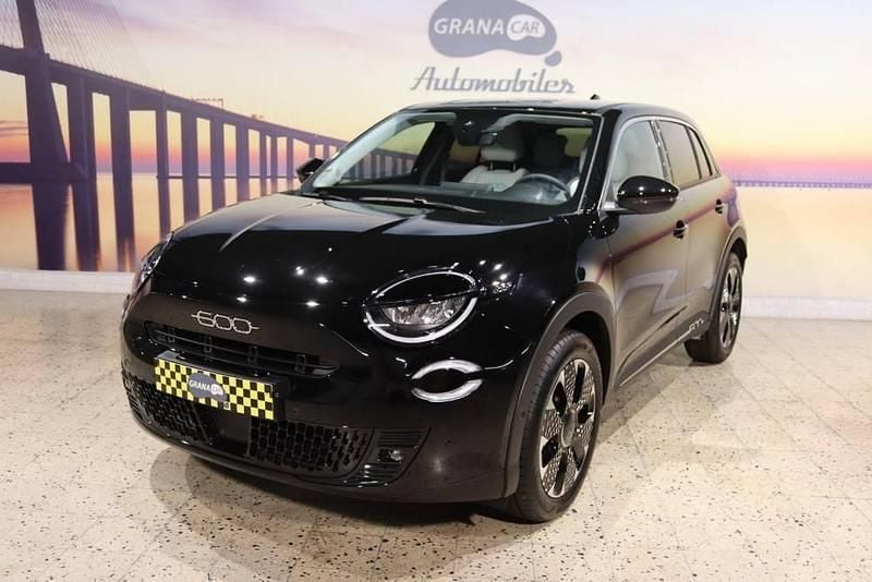 Preto Usado 2025 Fiat 600 | € 24.450 (Preço justo) - Imagem 1/4