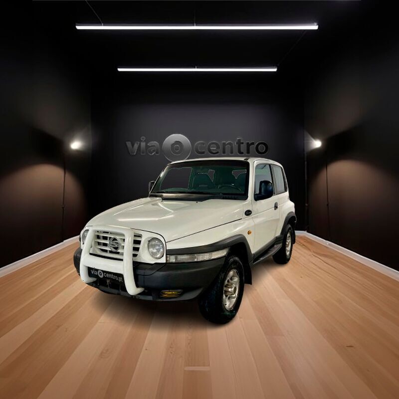 Branco Usado 1997 Ssangyong Korando SUV | € 7.250 - Imagem 1/4