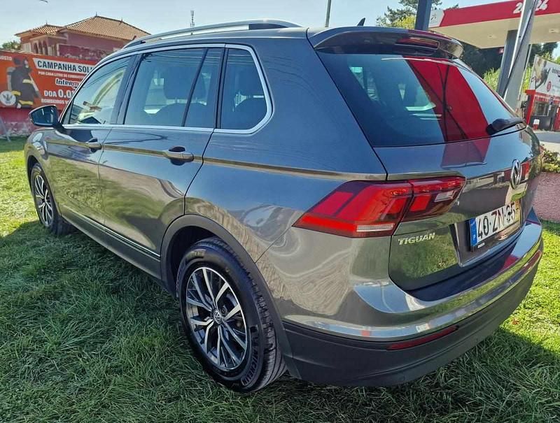 Usado VW Tiguan 150 HP (110 kW) 2018 Cinzento SUV