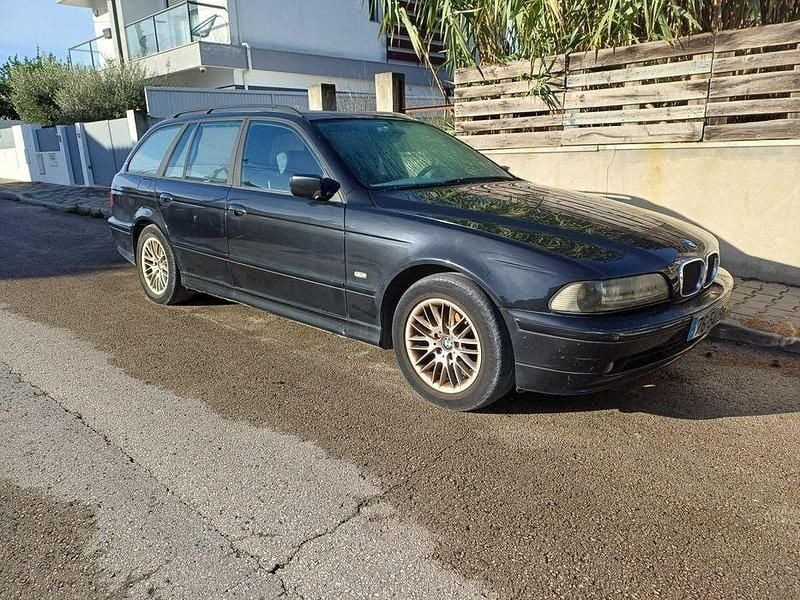 Usado 2001 BMW 520 Carrinha | € 2.500 - Imagem 1/2