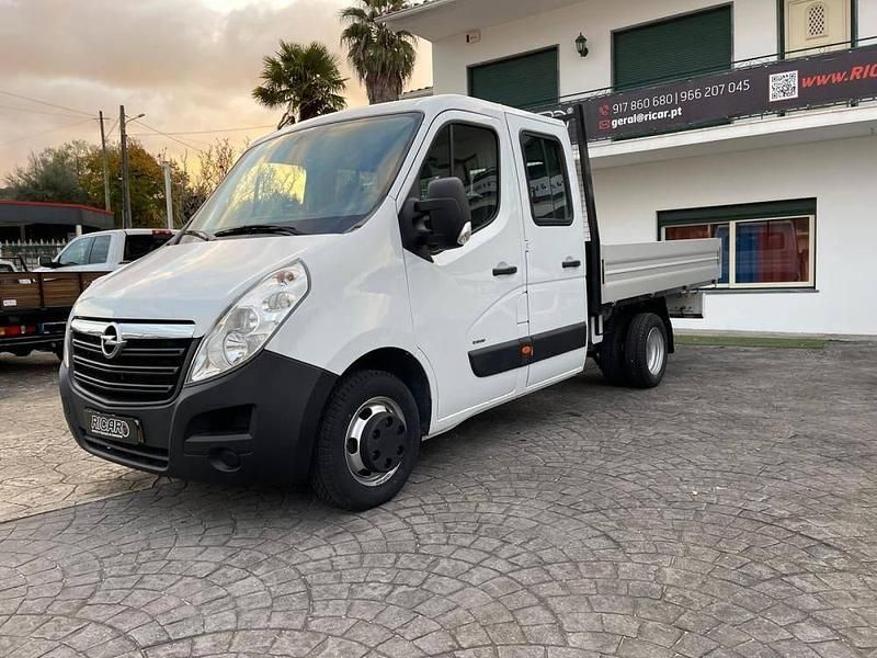 Branco Usado 2018 Opel Movano Van | € 16.000 - Imagem 1/4