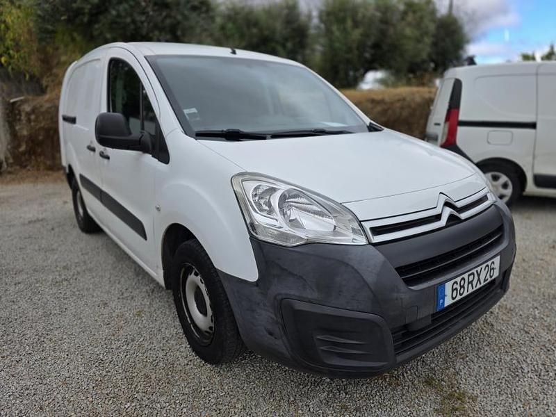 Branco Usado 2016 Citroën Berlingo Monovolume | € 9.850 (Preço justo) - Imagem 1/4