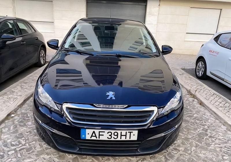 Usado 2015 Peugeot 308 Active Sedan | € 8.950 (Bom preço) - Imagem 1/4