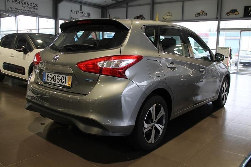 Usado Nissan Pulsar 110 HP (80 kW) 2015 Cinzento Citadino