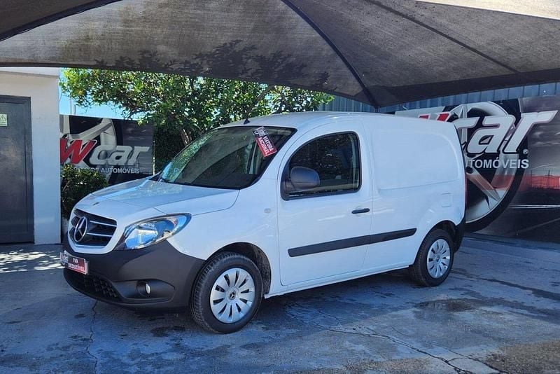 Branco Usado 2021 Mercedes Citan 108 | € 14.950 - Imagem 1/4