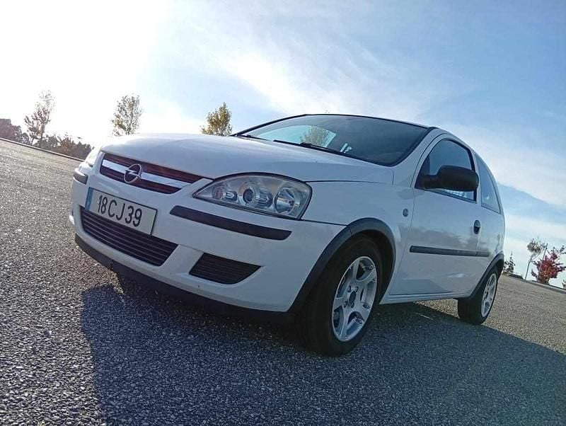 Branco Usado 2006 Opel Corsa Citadino | € 2.000 (Super Preço) - Imagem 1/4