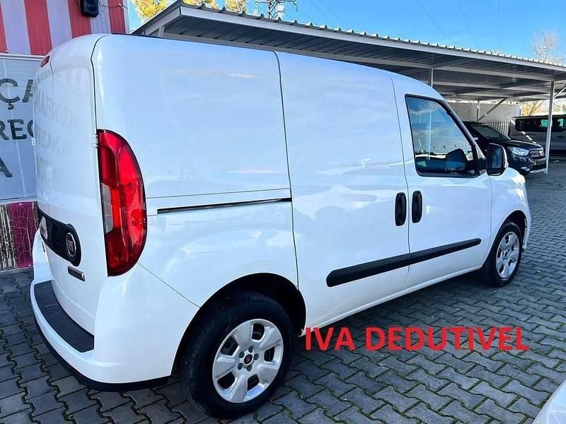 Branco Usado 2018 Fiat Doblò Monovolume | € 11.990 (Preço justo) - Imagem 1/4